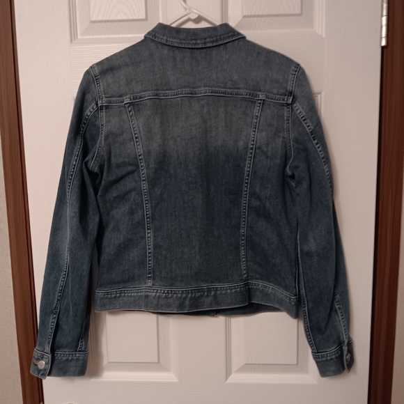 J. Crew Factory Women's Med-wash Denim Short Jean Jacket with Chest Pockets S - Picture 3 of 9